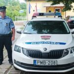 Traktor, zsák, kiskutyák – és egy szívvel dolgozó rendőr