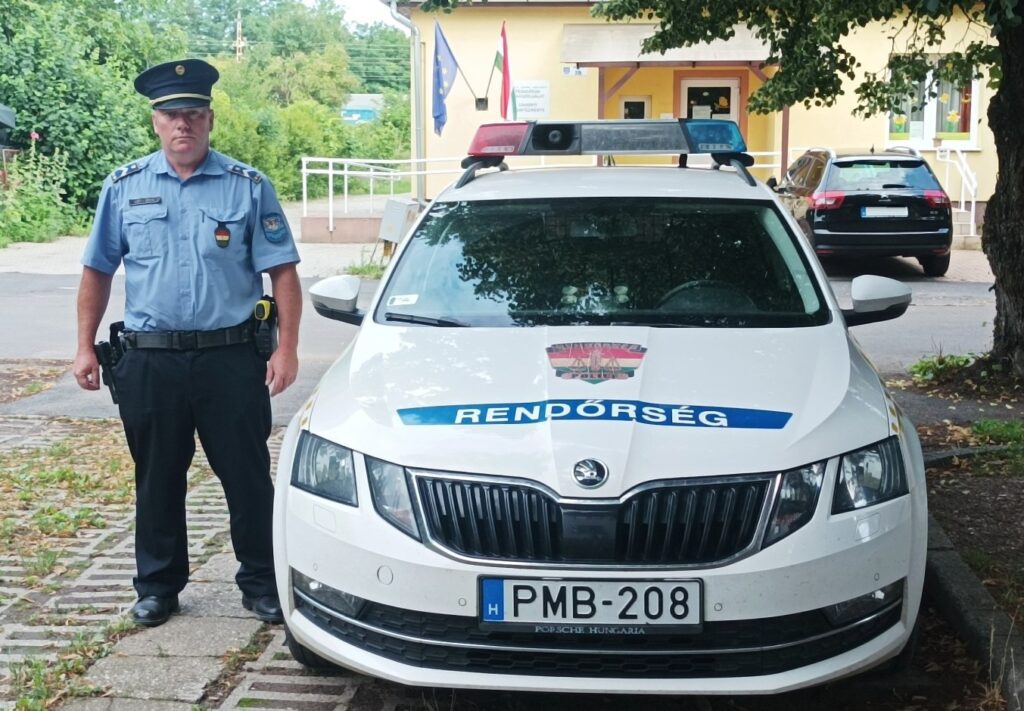 Traktor, zsák, kiskutyák – és egy szívvel dolgozó rendőr 94 517843873 779863737899072 7907601054914509583 n