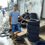 Szemétből csoda: a férfi, aki fekhelyet készít a kutyáknak és cicáknak