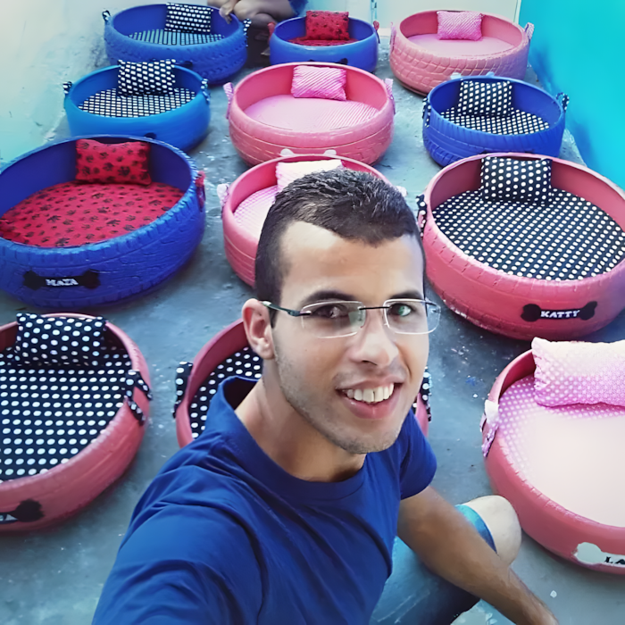 elszort gumiabroncsokbol csinal kobor allatoknak fekhelyet6.jpg